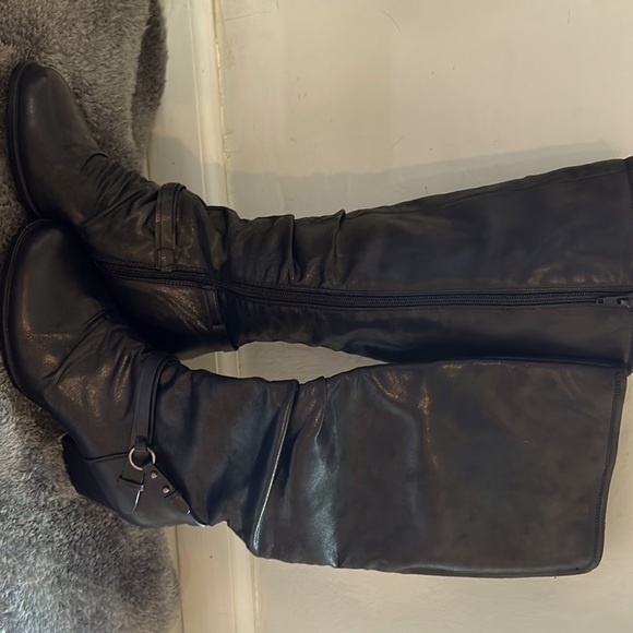 Bare traps super sexy high black winter boot! Never been worn! - Picture 1 of 4